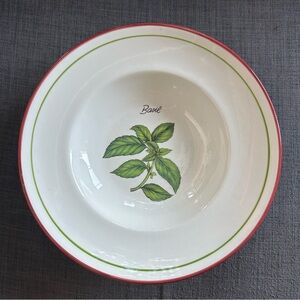 CRATE & BARREL Basil Design White and Green Bowl #0920253